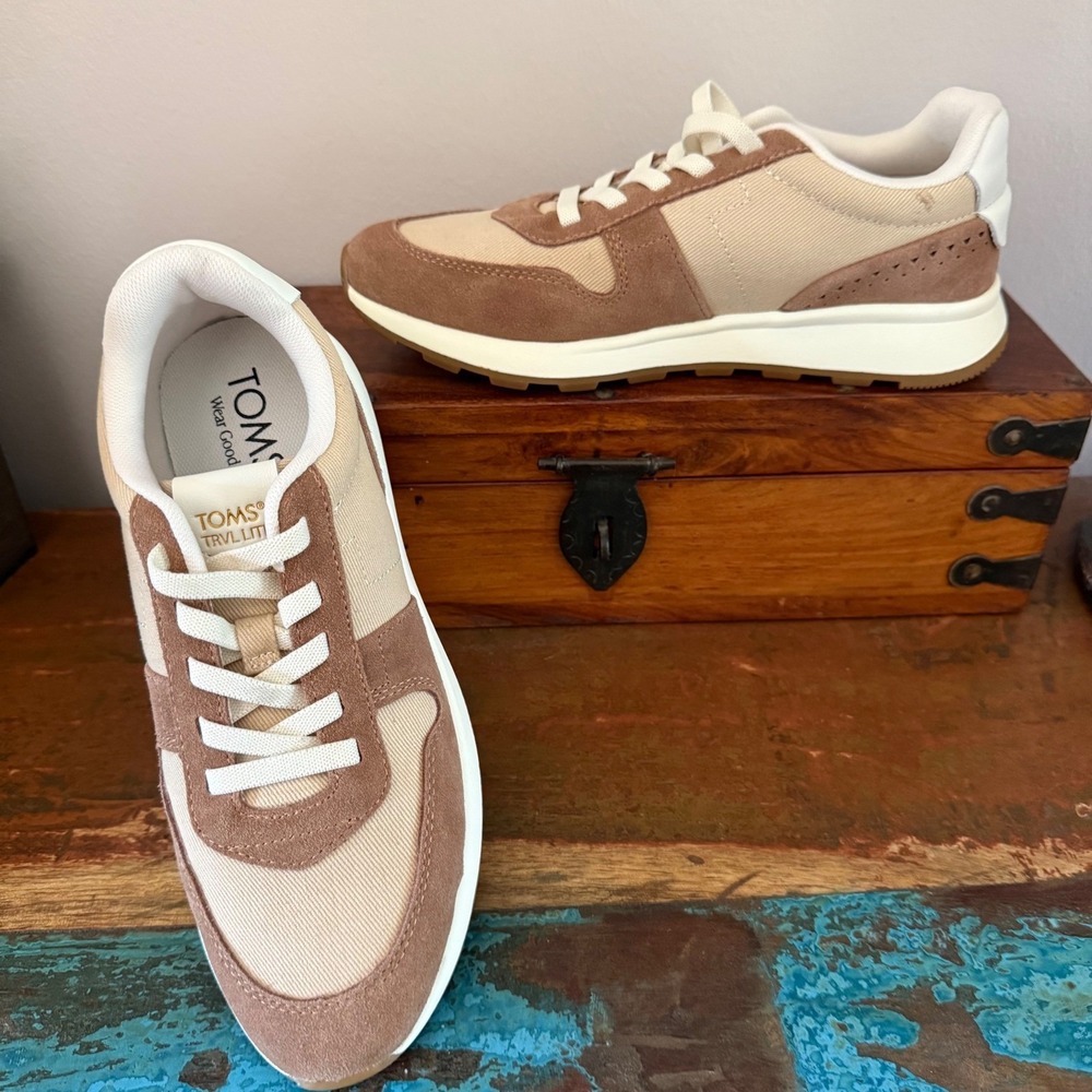 TOMS TRVL LITE Retro Sneaker Women 7 Brown Beige Suede Textile Low‎ Top New